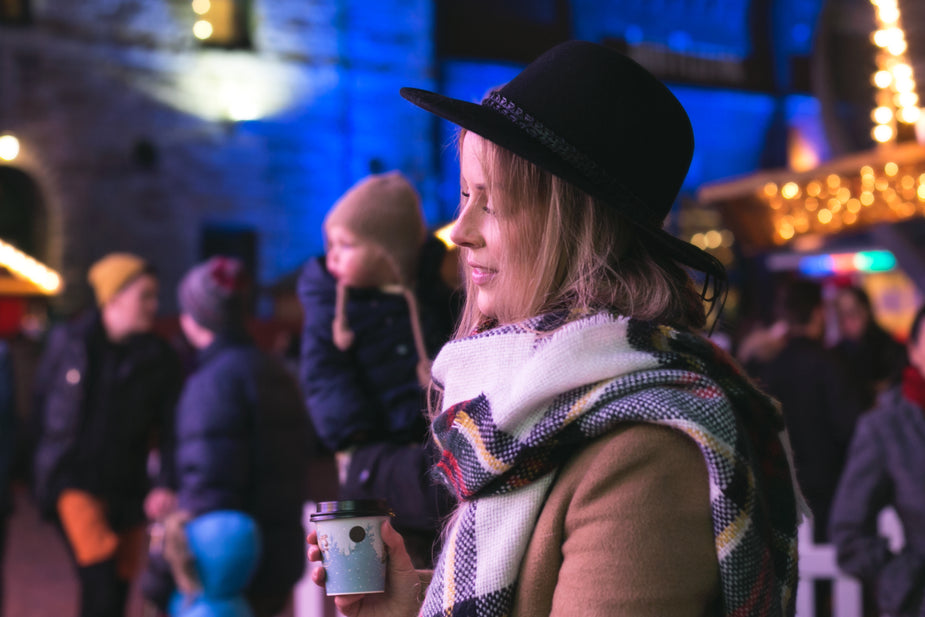 Women's Pom-Pom Hat